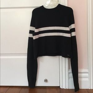Long sleeve knit sweater with white stripes
